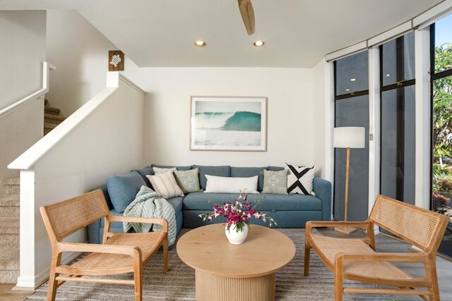 ナピリ ベイ NPG-C11 バイ KBM