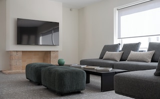 アクロポリス アイコニック エステート