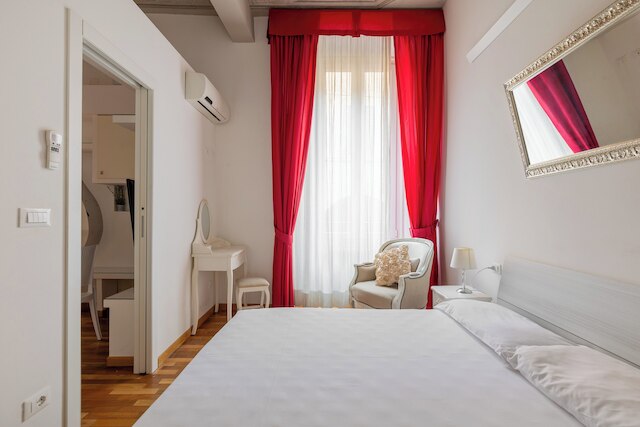 ラ カーサ マジェンタ バイ ワンダフル イタリー