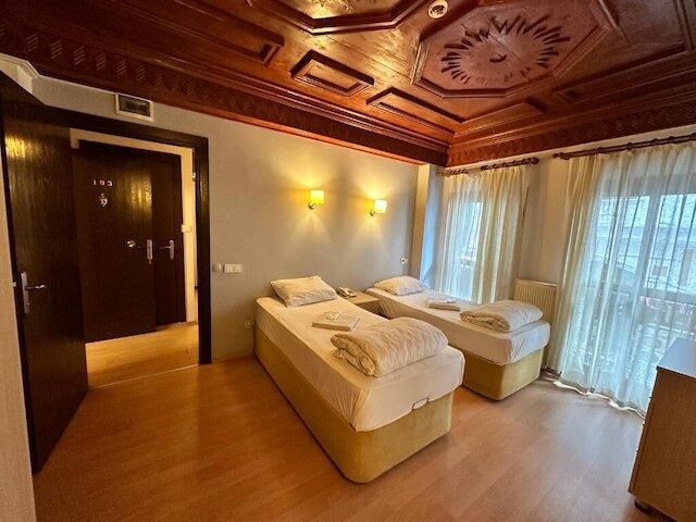 アディル コナク ホテル