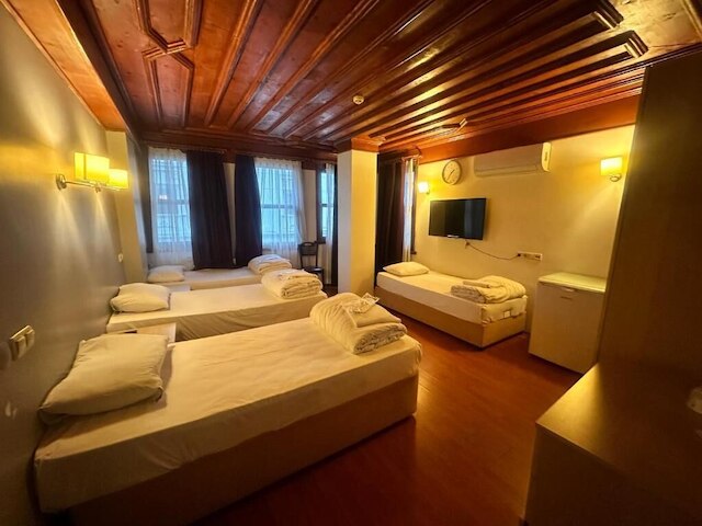 アディル コナク ホテル