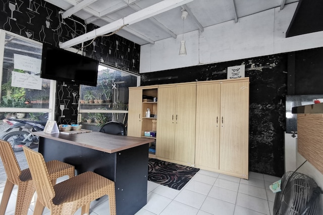 OYO 94078 アザーラ ホームステイ シャリア