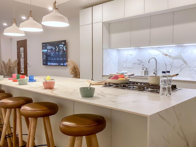 モダン ビューティフル プール アンド シー アパートメント カウラ