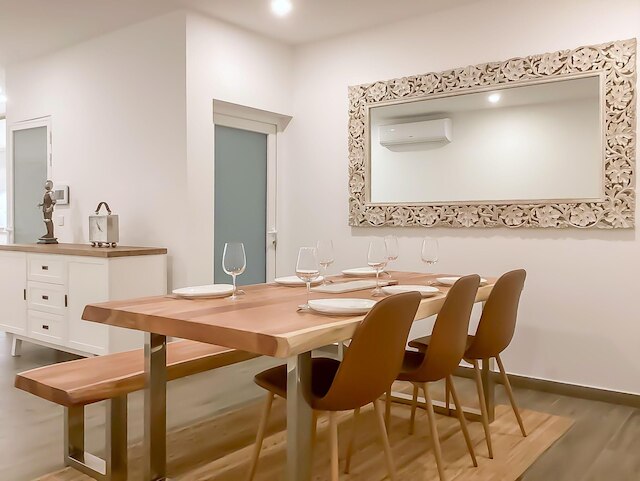 モダン ビューティフル プール アンド シー アパートメント カウラ