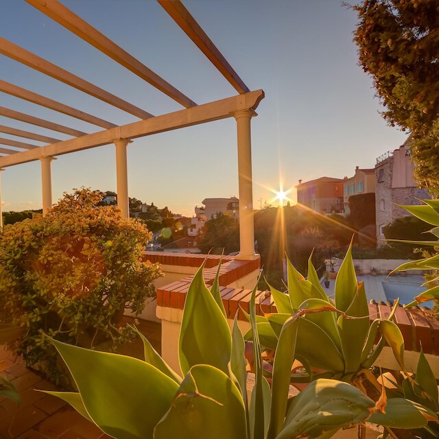 ヴィラ モンリリン イン ヴィルフランシュ シュール メール