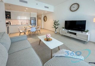 ダウンタウン ビューズ 1 ベッドルーム アパートメント ハイフロア