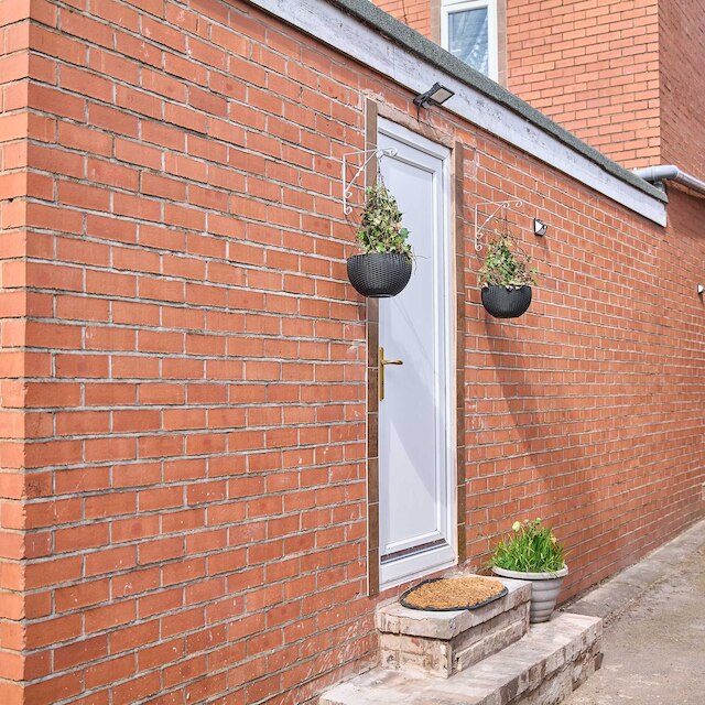 ホストステイ アーバンネスト