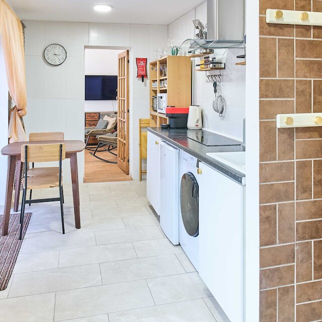 ホストステイ アーバンネスト