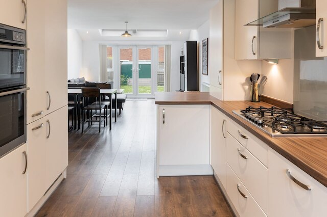 ホストステイ メドウロード