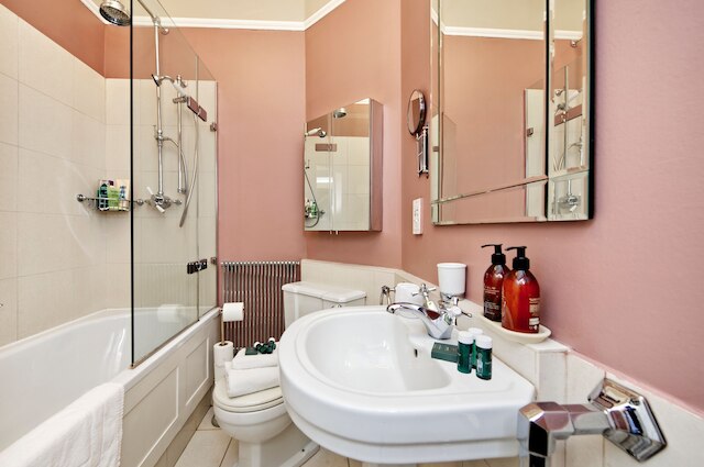 ウェストミンスター リトリート バイ アンダーザドアマット