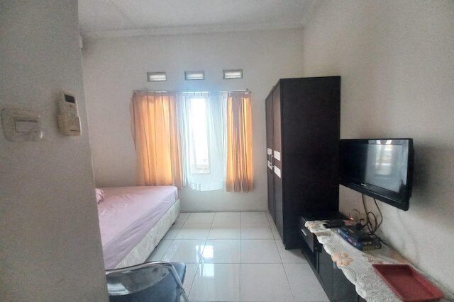 OYO 94102 クニンガン ゲストハウス シャリア