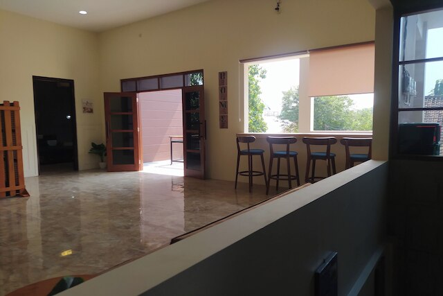 サトエ アタップ ルーム ステイ シャリア