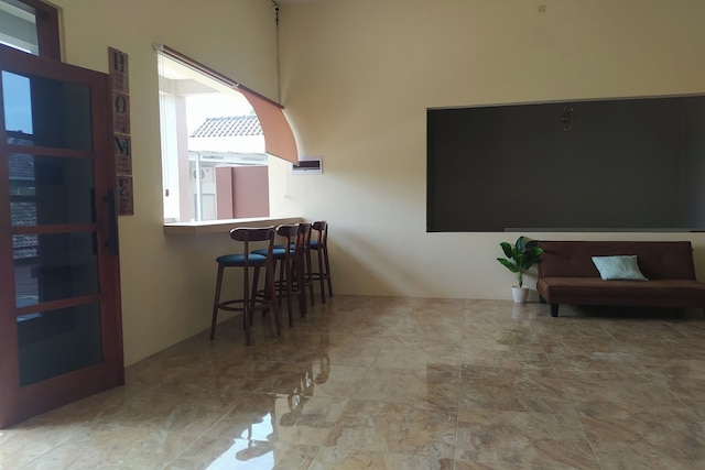 サトエ アタップ ルーム ステイ シャリア