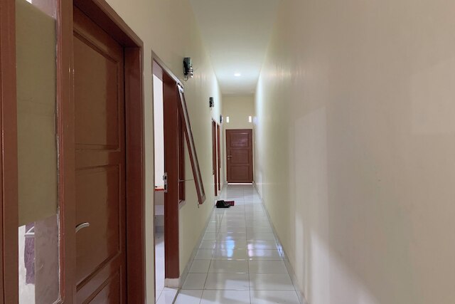 ホテル O ポンドック サハバット ヴィアンティー ニア SDN カンプン パラン