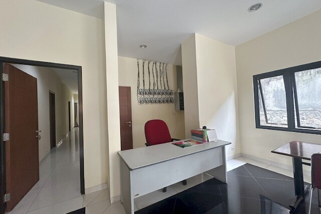 OYO 94118 ホームステイク シャリア