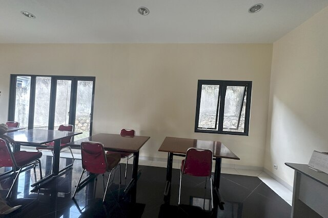 OYO 94118 ホームステイク シャリア