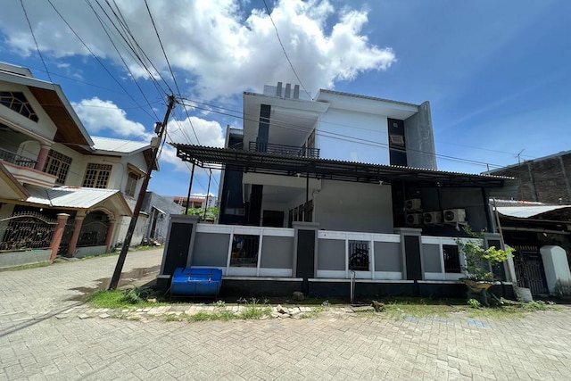 ホテル O ウィダン ホームステイ