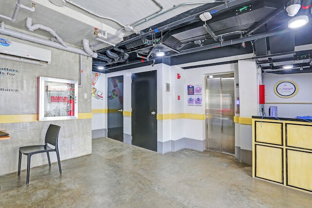 スポット オン クラッシー バンクベッド ニア マカティ マニラ フォーマリー MYTOWN マドリード