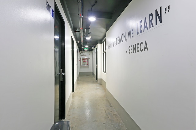 スポット オン クラッシー バンクベッド ニア マカティ マニラ フォーマリー MYTOWN マドリード