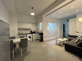 バイブレント オモニア オアシス, モダン アパートメント イン ザ ハート オブ アテネ