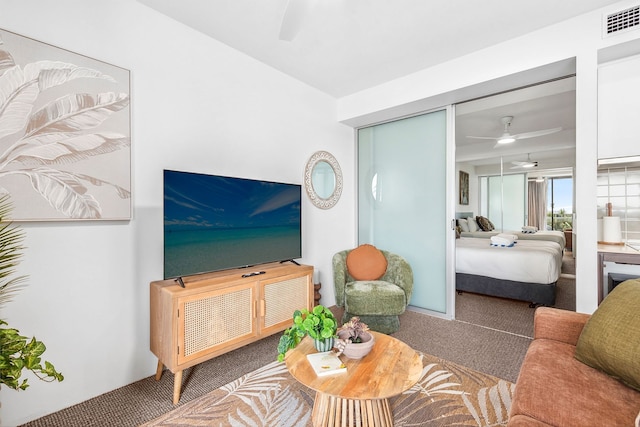 ラックス リトリート - ウォーターフロント ジム プライム ロケーション