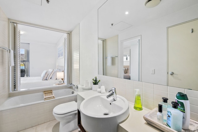 ラックス ウォーターフロント - プライム ロケーション プール ジム サウナ