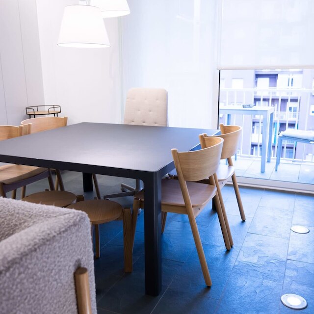 アンパサンド - ブライト 2-ベッドルーム アパートメント