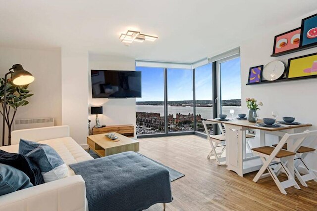 ホスト アパートメンツ キングス ドック ビュー バルティック リビング