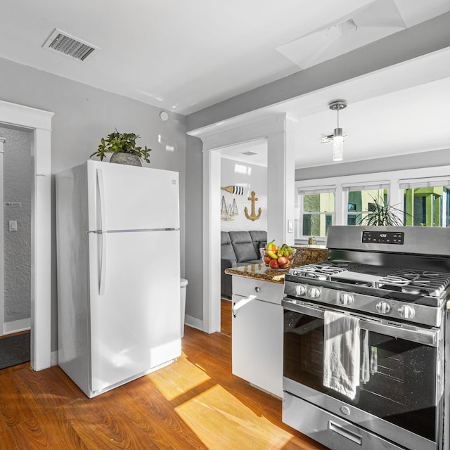 バンカーズ ヒル ハイダウェイ ウィズ エアコン ビューズ アンド パーキング