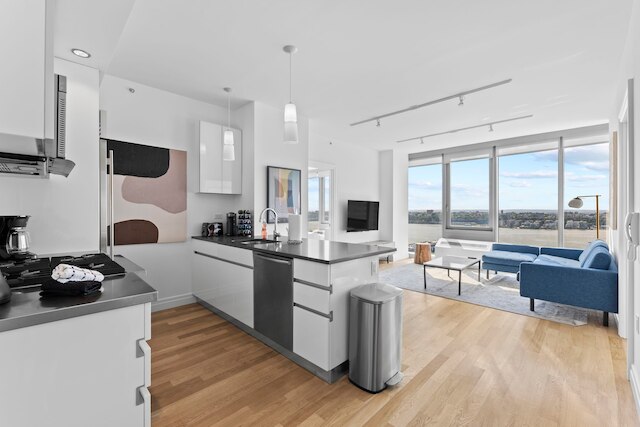 フォルテ セレクト バイ ローブ トラベル 2ベッドルーム ミッドタウン ウエスト アパート