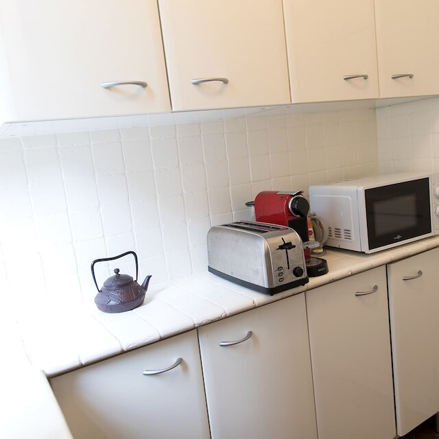 ホワイト サクレ I ビューティフル 2 ベッドルーム イン モンマルトル