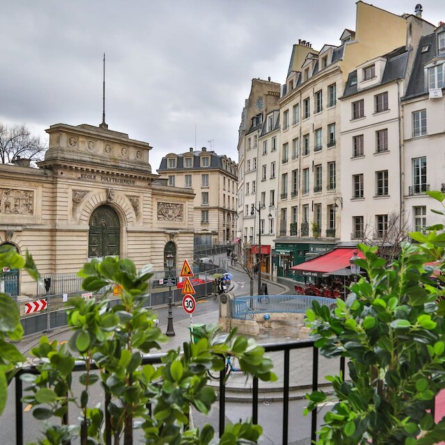 ムフタール テラス I アメージング 1 ベッド アパートメント ウィズ バルコニー