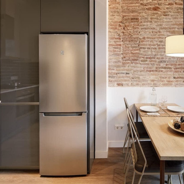 パウ クラリス ダブル ホーム ネクスト トゥ パセオ デ グラシア