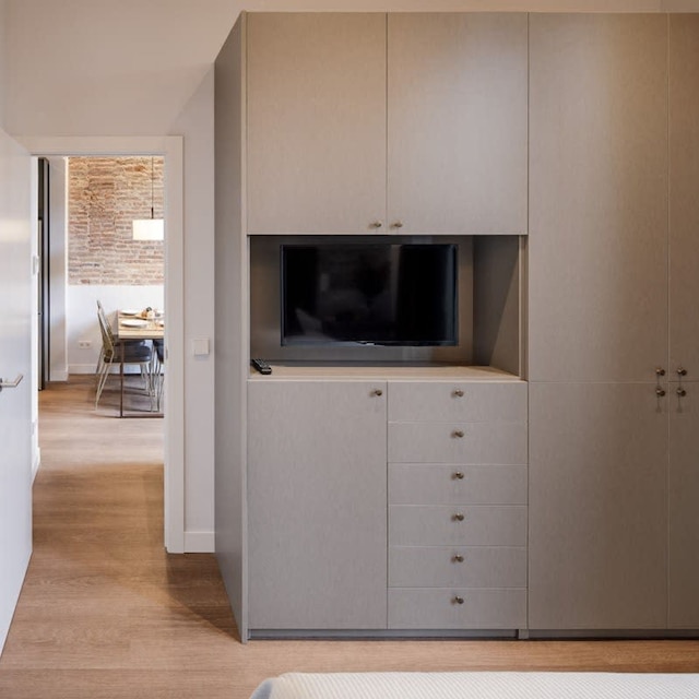 パウ クラリス ダブル ホーム ネクスト トゥ パセオ デ グラシア