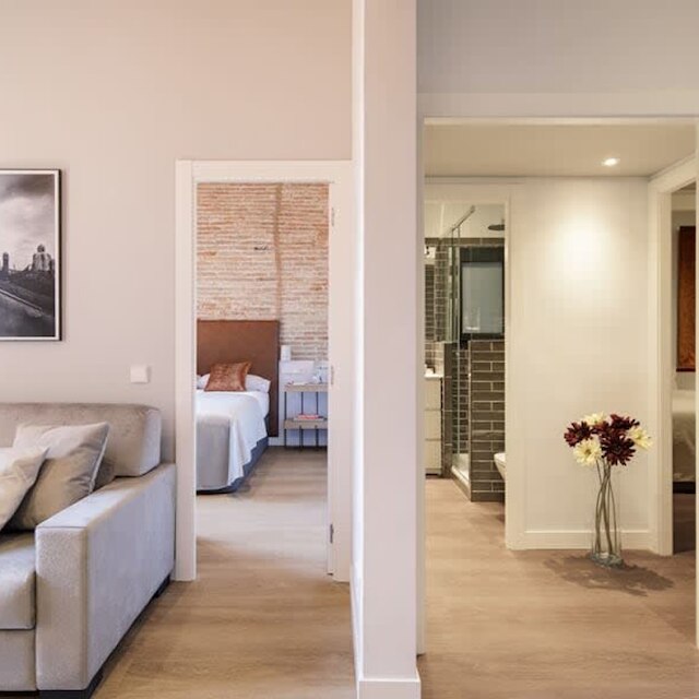 パウ クラリス ダブル ホーム ネクスト トゥ パセオ デ グラシア