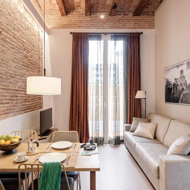 パウ クラリス ダブル ホーム ネクスト トゥ パセオ デ グラシア