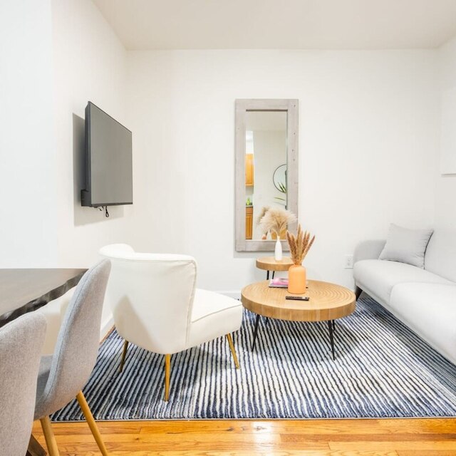 49-3b ニュー リノベーテッド 2 ベッドルーム ウィズ D ミッドタウン イースト