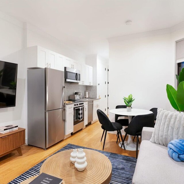 1290-7 ニュー リノベーテッド 2 ベッドルームズ イン アッパー イースト サイド