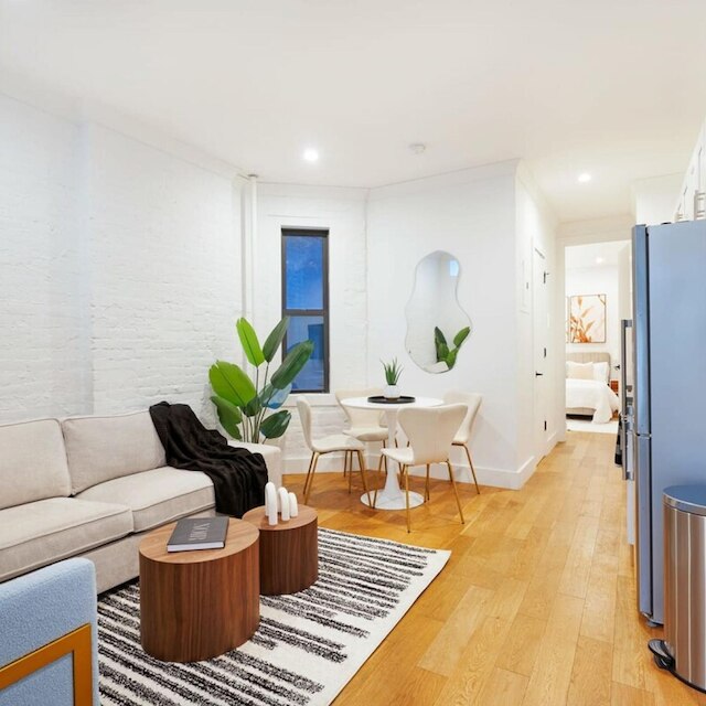 1290-8 ニュー リノベーテッド 2 ベッドルームズ イン UES