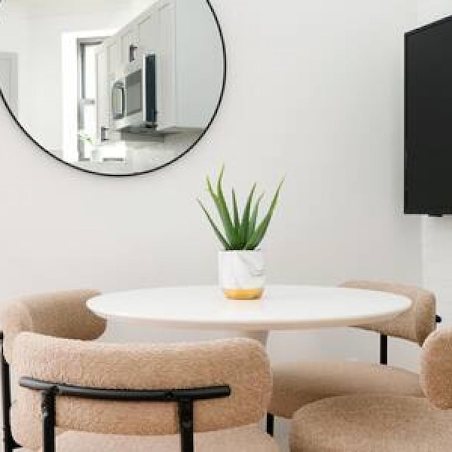 1290-6 ニューリー リノベーテッド 2 ベッドルームズ イン UES