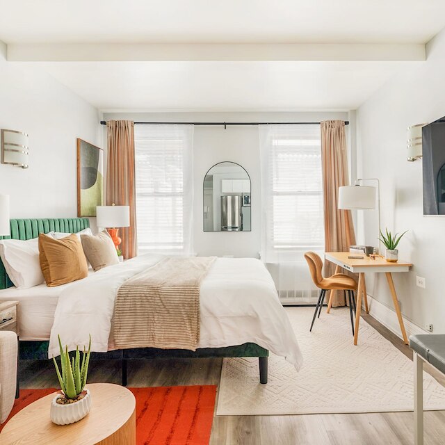 73-819 ニュー スタジオ UWS ドアマン ジム