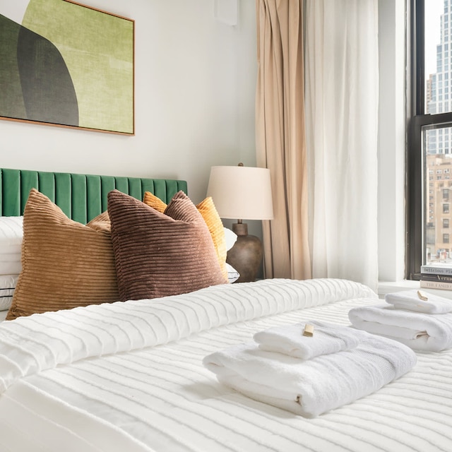 73-919 ニュー スタジオ UWS ドアマン ジム