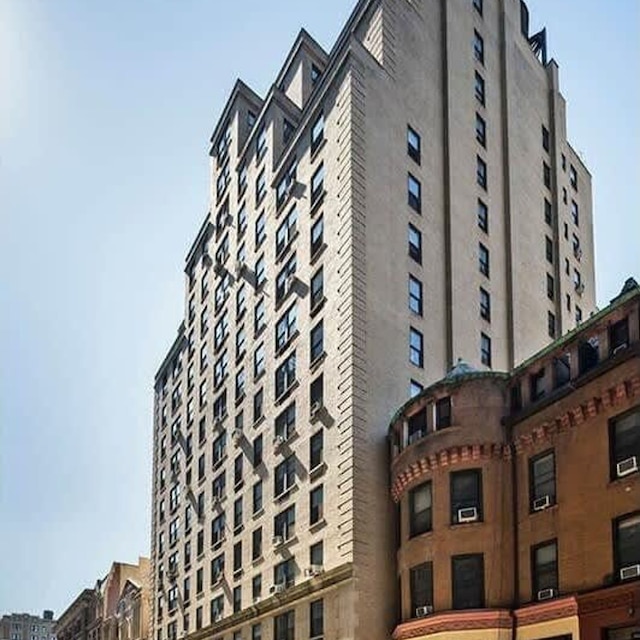 73-919 ニュー スタジオ UWS ドアマン ジム