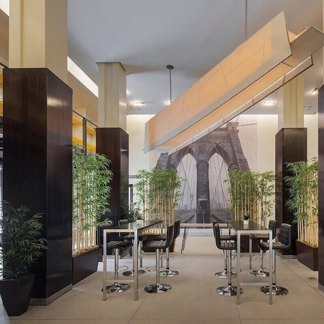 73-919 ニュー スタジオ UWS ドアマン ジム