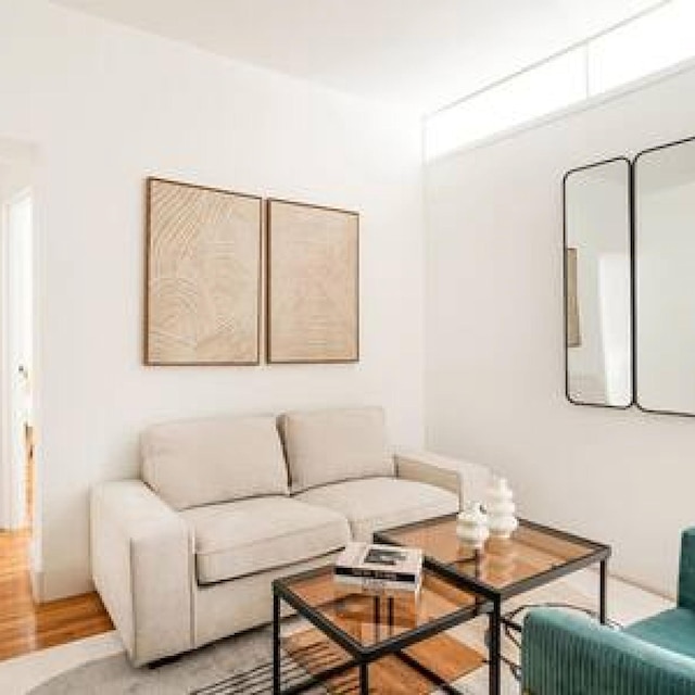 444-2e モダン 2ベッドルーム ヘルズキッチン