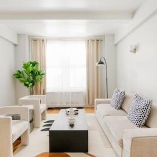 73-208 ニュー 2ベッドルーム 2バス UWS ドアマン ジム