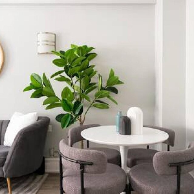 73-201 ニュー 1 ベッドルーム 1 バスルーム UWS ドアマン ジム