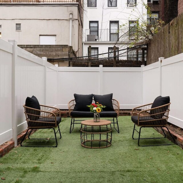 317-1d ニュー 2ベッドルーム デュプレックス ウィズ D プライベート バックヤード