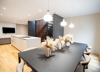 ウエスト タウンハウス バイ カサシティ