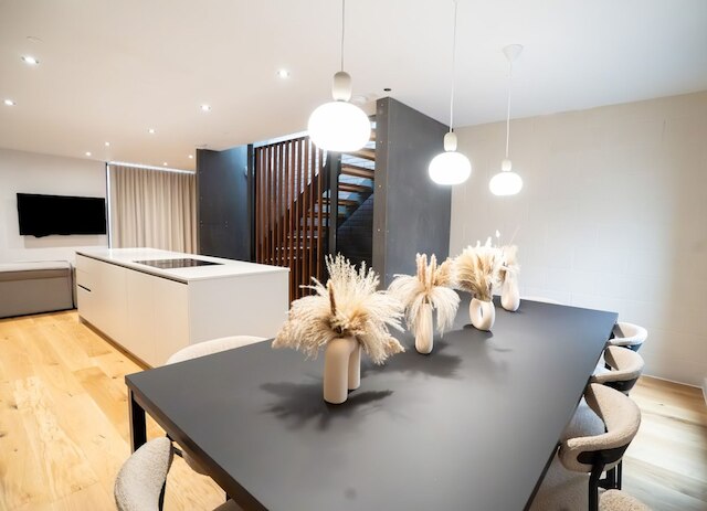 ウエスト タウンハウス バイ カサシティ